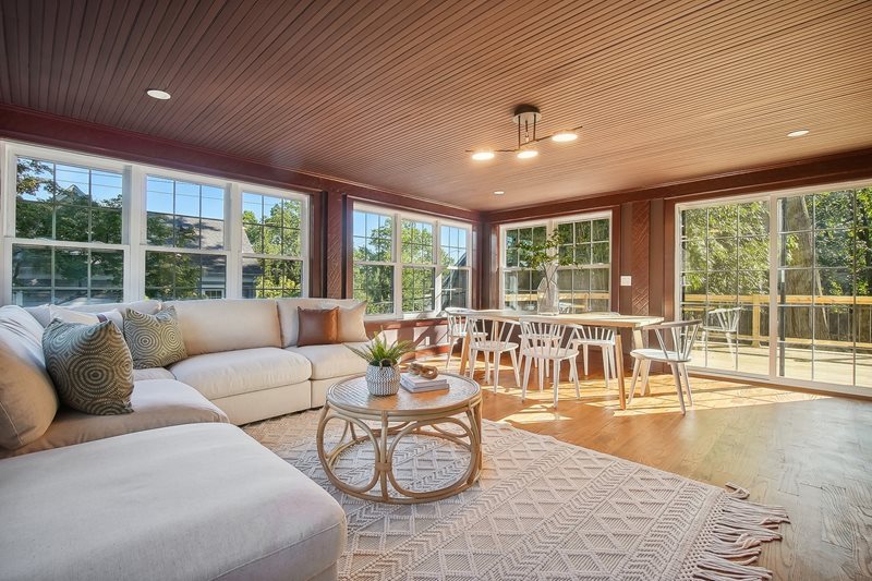 Selected content image