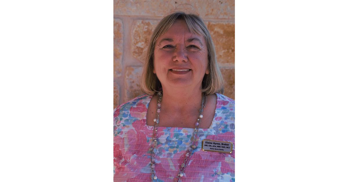 Five Star award winner Elaine Byrne REALTOR® Five Star Spotlight