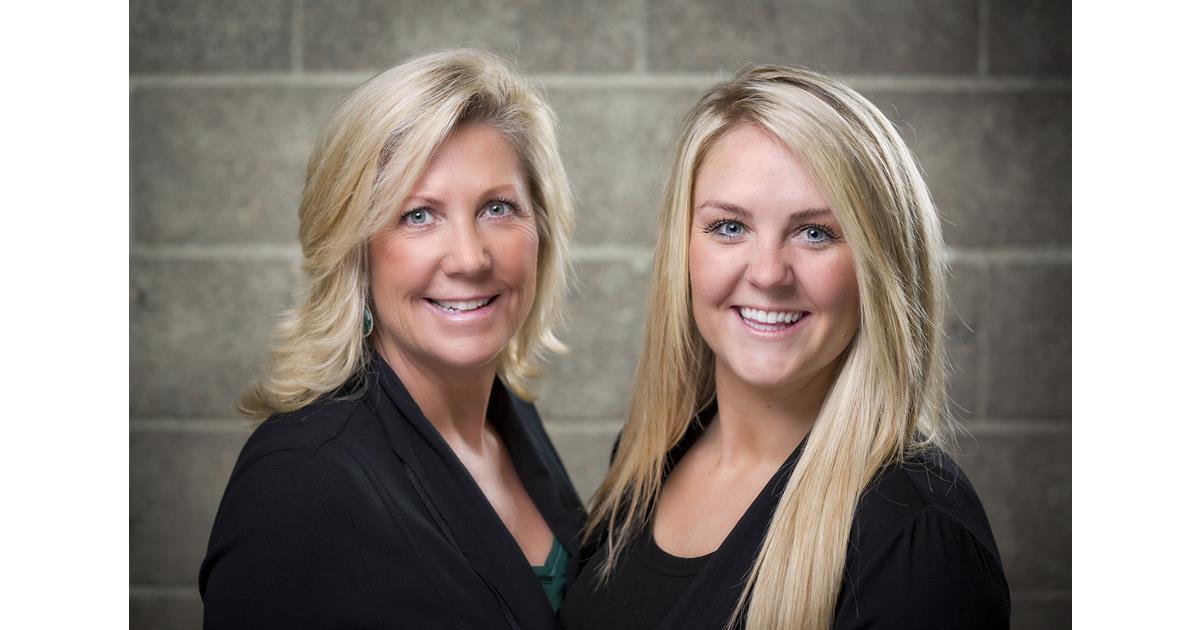 Five Star award winner Julie Lyon Team Lyon Five Star Spotlight